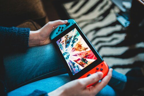 How Gaming Communities Build Friendships